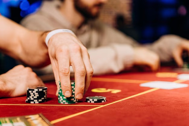 Live Sic Bo dice and table layout